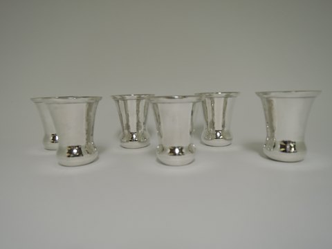 Georg Jensen
Sterling (925)
6 kleine Becher
Design-391 C