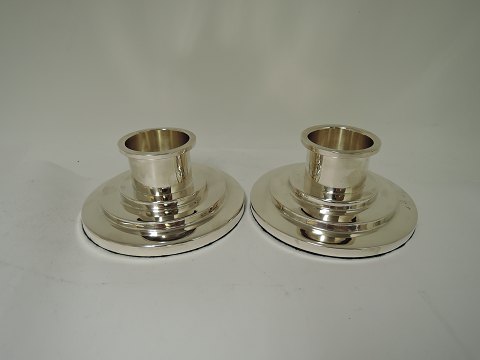 Svend Povlsen, Copenhagen
silver candlesticks
(830)
A pair