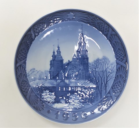 Royal Copenhagen. Christmas plate 1956. (1 Quality)