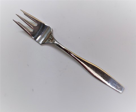 Hans Hansen. Sølvbestik. Sterling. Charlotte. Kagegaffel. Længde 13,4 cm.