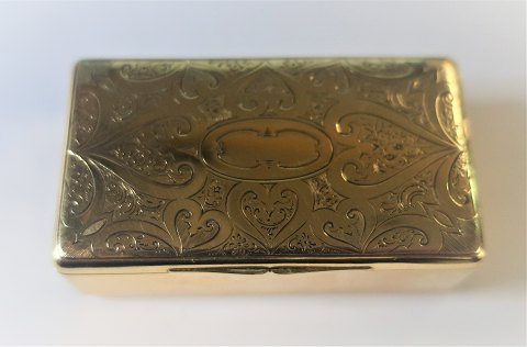 Albert Telemack Drebolt. Gold box in 14K (585). Length 6 cm. Width 3.5 cm. 
Produced approx. 1840 - 1860. Weight 44 grams.