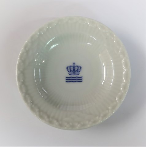 Royal Copenhagen. Logo. Diameter 74 mm. (1 quality)