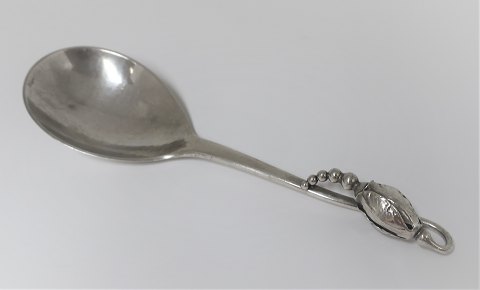 Georg Jensen. Silberbesteck (925). Magnolie. Servierlöffel. Länge 18 cm. 
Produziert 1933-1945.