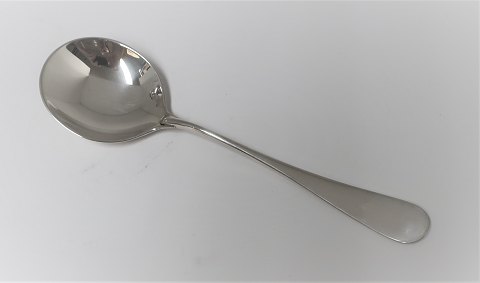 Michelsen. Ida. Bouillonske. Design: Ole Hagen. Sterling (925). Længde 15 cm.