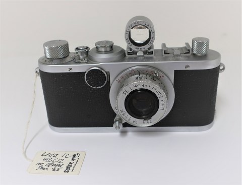 Leica camera. Model 1C. No. 455612. With lens Leitz Elmar f=5 cm 1:3.5. Very well maintained.
