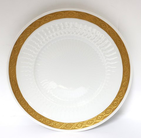 Königliches Kopenhagen. Fan mit Gold. Teller. Modell 11520. Durchmesser 22,5 cm. 
(1 Wahl)