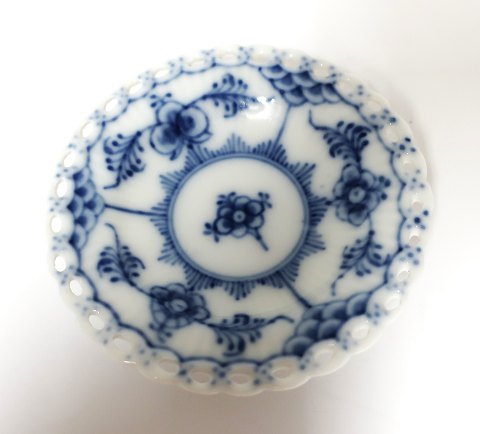 Royal Copenhagen. Blue Fluted Full Lace. Small bowl. Model 1004. Diameter 7,5 
cm. (1 quality).