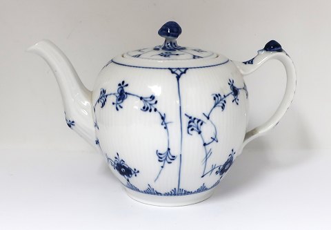 Royal Copenhagen. Blue fluted, plain. Teapot. Model 259. 100 cl. (3 quality)