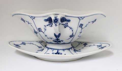 Royal Copenhagen. Blue fluted, plain. Gravy bowl. Model 202. Length 24 cm. (2 
quality)