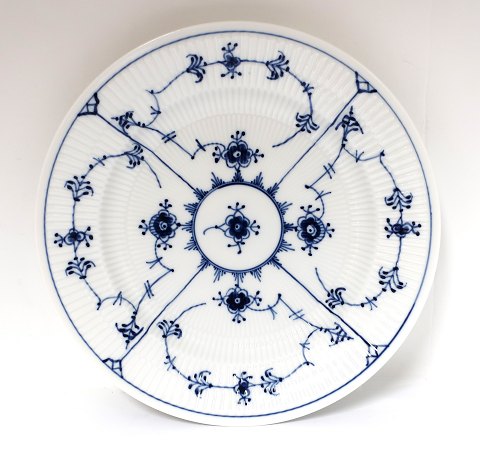 Royal Copenhagen. Blue fluted, plain. Dinnerplate. Model 175. Diameter 25,5 cm. 
(2+3 quality)