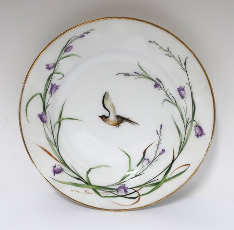 Königliches Kopenhagen. Speiseteller mit Vogelmotiv. Durchmesser 23 cm. 
Produziert ca. 1850. (1 Wahl)