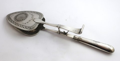 Nicolai Carstens, Copenhagen 1779 - 1820. Silver cutlery (830). Asparagus tongue. Length 32 cm. Produced 1815.
