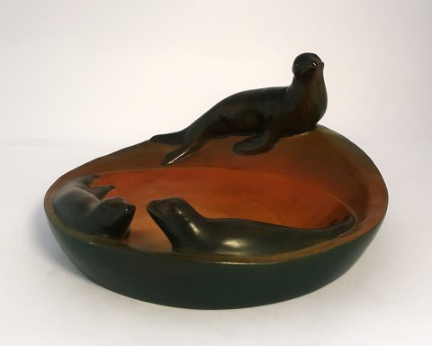 Ibsen. Keramik. Schüssel mit Siegeln. Durchmesser 19,5 cm