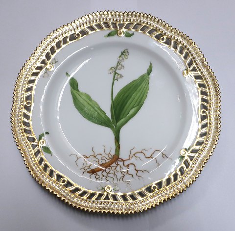 Royal Copenhagen Flora Danica. Lunch plate with open-work border. Design # 3554. 
Diameter 23 cm. (1 quality). Produced before 1890. Convallaria majalis L