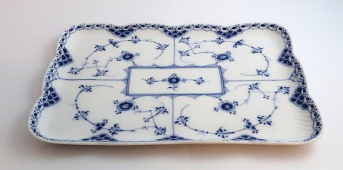 Royal Copenhagen. Blue fluted, half lace. Tray. Model 677. Length 28.5 cm. Width 
21 cm. (2 quality). Produced before 1923.