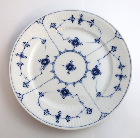Royal Copenhagen. Blue fluted, plain. Plate. Model 184. Diameter 23 cm. (2 
quality)
