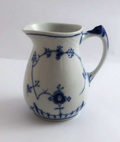 Bing & Gröndahl. Blue painted. Cream jug. Model 303. Height 10.5 cm. (1 quality)