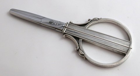 Grape scissors sterling (925) by Grann & Laglye. Length 14.8 cm.