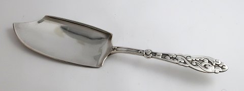 Tang. Design Thorvald Bindesböll. Large cake server / fish server. Length 28 cm. 
Produced 1909.