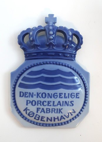 Royal Copenhagen. Plate. The Royal Porcelain Factory Copenhagen. No 2610. 
Dimensions 11 *15 cm. (1 quality)