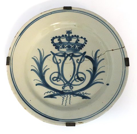 Store Kongensgade faience. Plate decorated in blue with Christian Vll