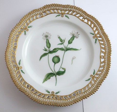 Royal Copenhagen. Flora Danica plate w. open-work border. Diameter 25 cm. Model 
3553. (1 quality). Melandrium vespertinum fr