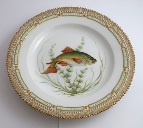 Royal Copenhagen. Fauna Danica. Fish Plate. Dinner plate. Model # 19 - 3549. 
Diameter 25 cm. (1 quality). Leucisens erythrophthalmus