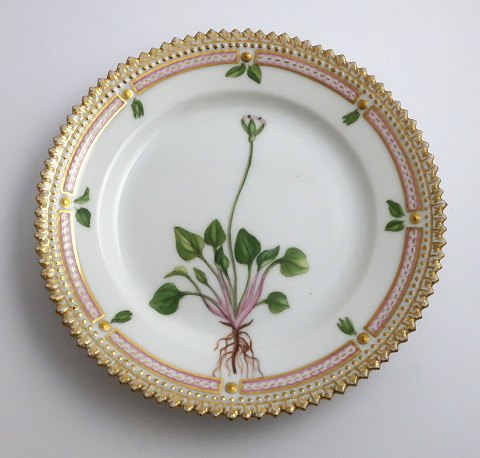 Royal Copenhagen, Flora Danica. Cake plate. Design # 3552. Diameter 14,5 cm. (1 
quality). Parnassia kotzebue