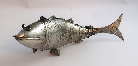 Silver vinaigrette in the shape of a fish with blue stones. Length 23.5 cm