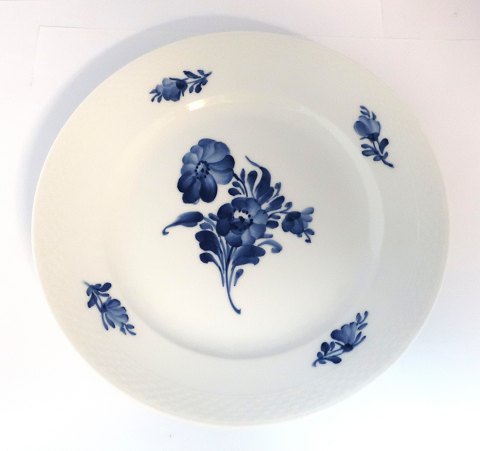 Royal Copenhagen. Blue flower. Dinnerplate. Model 8097. Diameter 25.5 cm. (2 quality)