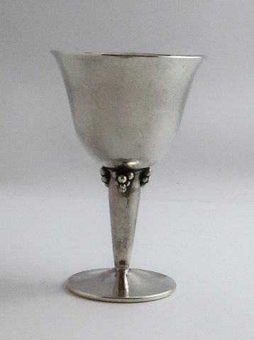 Herbert Wilhelm F. Jensen, Bagsvärd. Small sterling silver drinking glass (925). Height 9.5 cm
