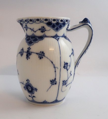 Royal Copenhagen. Blue Fluted Half Lace. Milk jug. Model 561. Height 13.5 cm. (1 quality). Produced before 1923
