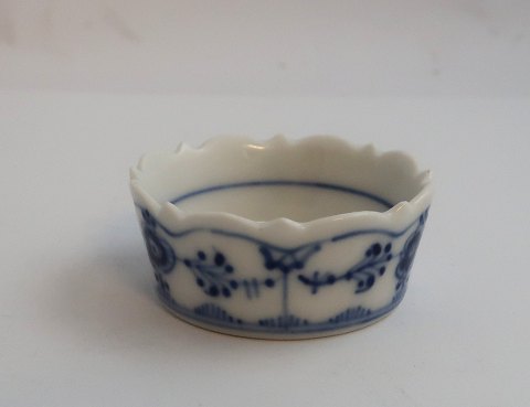 Royal Copenhagen. Blue fluted, plain. Small salt cellar. Model 199. Diameter 4 cm. (1 quality).