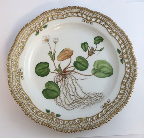 Royal Copenhagen. Flora Danica plate w. open-work border. Diameter 27 cm. Model 3526. (1 quality). Hydrocharis Morsus-ranae L