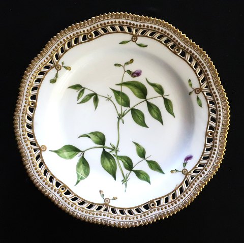 Royal CopenhagenFlora DanicaPlate# 3553