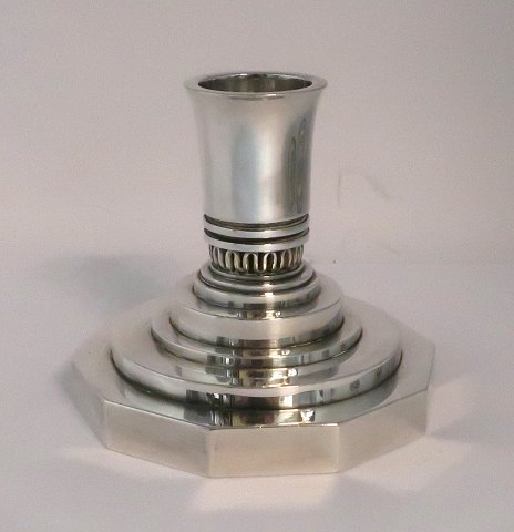 Georg Jensen. Sterling silver candlestick (925). Model 691B. Designed by Harald Nielsen. Height 10.5 cm. Produced 1945–1977.