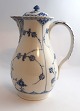 Royal Copenhagen. Musselmalet, halvblonde. Chokoladekande. Model 507. Højde 23 
cm. (3 sortering)