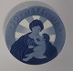 Royal Copenhagen. Christmas plate 1909. Mary with child. Diameter 15.5 cm (1 
Quality)