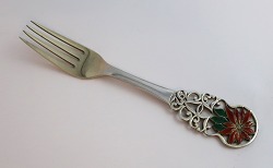 item no: 643104